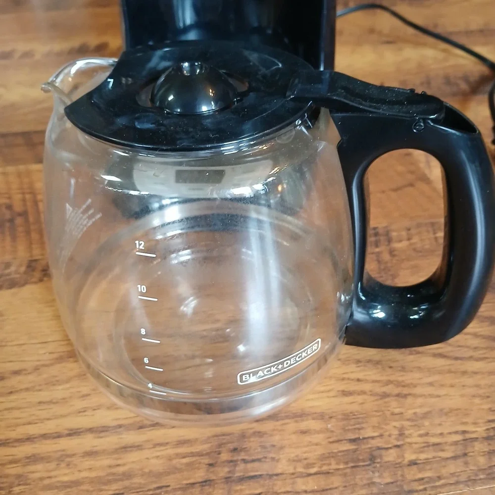 BLACK+DECKER 12-Cup QuickTouch Programmable Coffee Maker Black CM1060B Tested‎